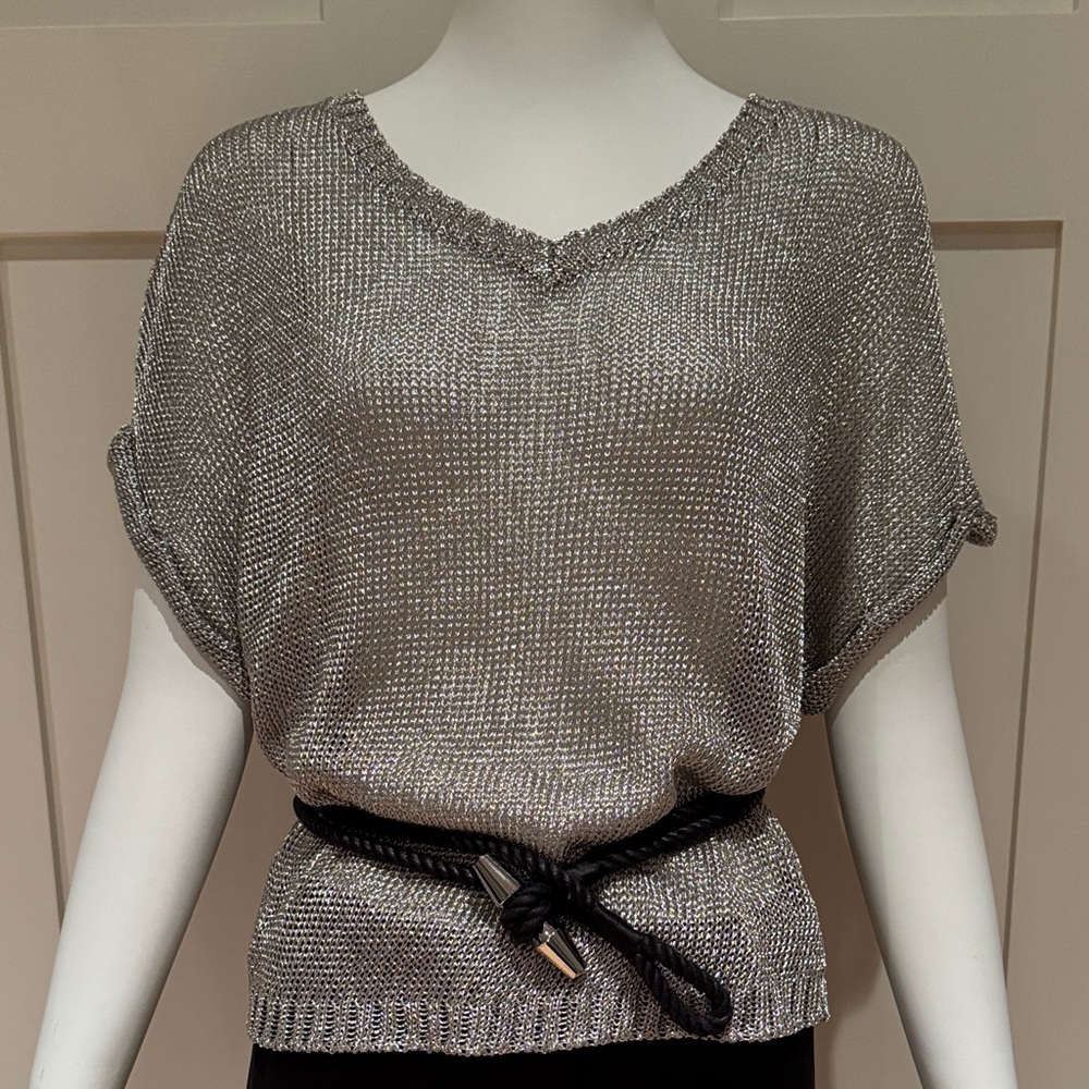 VINCE BOXY SILHOUETTE SILVER METALLIC KNIT TOP SIZE SMALL